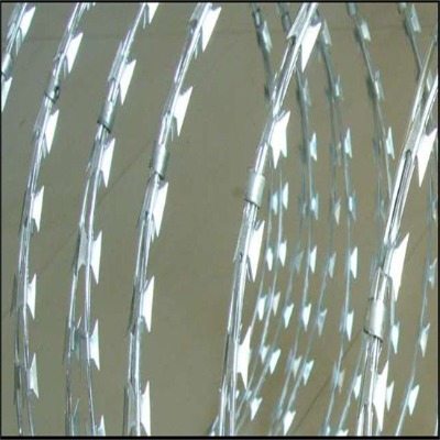 拉薩刀片刺絲滾籠廠家昌都機(jī)場防護(hù)網(wǎng)林芝滾籠防盜隔離