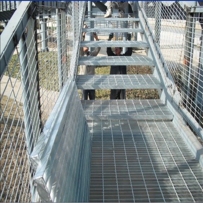 河北鍍鋅平臺(tái)鋼格板廣西吊頂用鋼格板南寧噴漆鋼格板